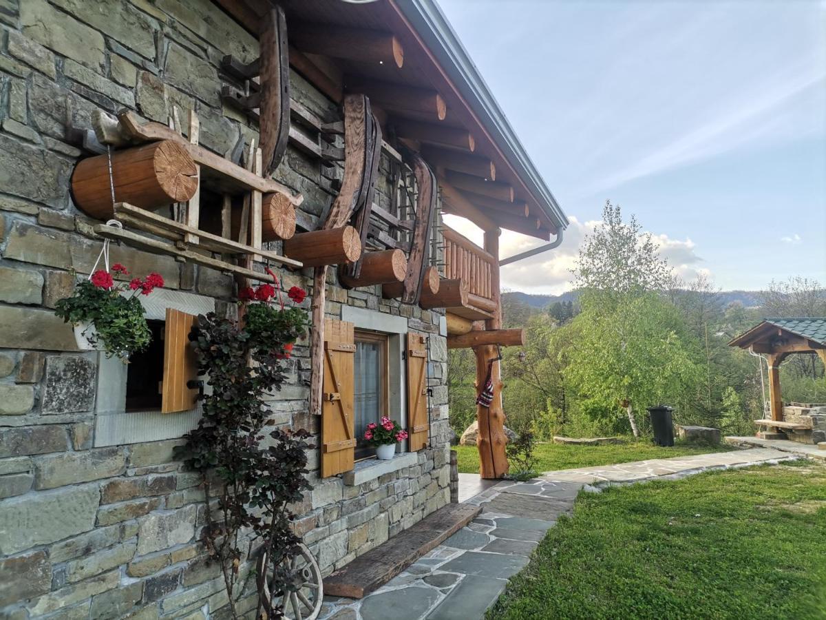 Villa Casa de Piatra, de la Mara Deseşti Exterior foto